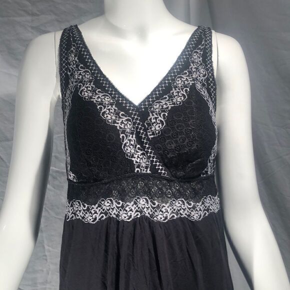 Cool Nights Lingerie  - Picture 2 of 6